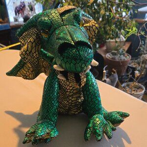 ADVENTURE PLANET GREEN STUFFED SITTING DRAGON DISPLAYED ONLY
